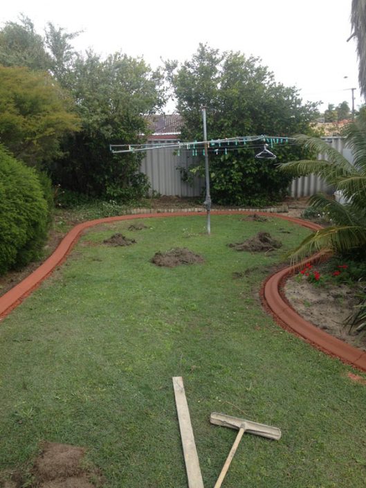 garden lawn edging in Perth
